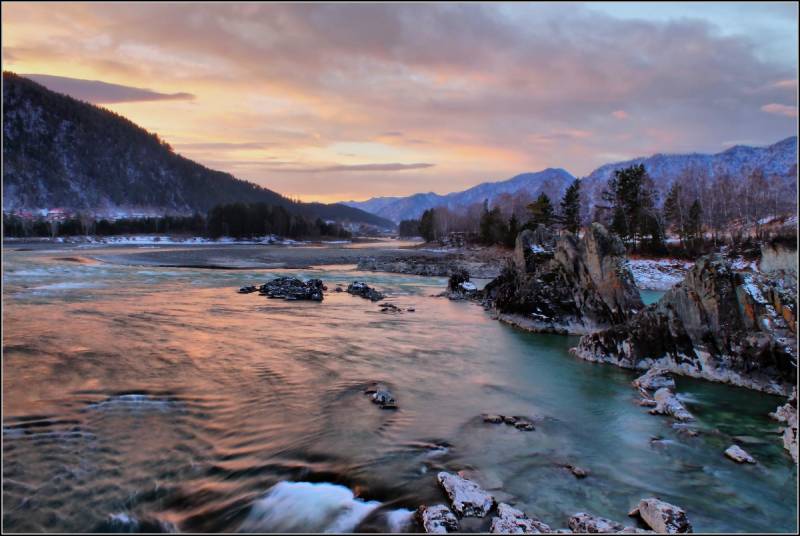 Рассвет на реке - Алтай Фото